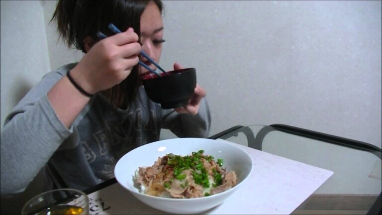 【手料理】豚丼【食べる】