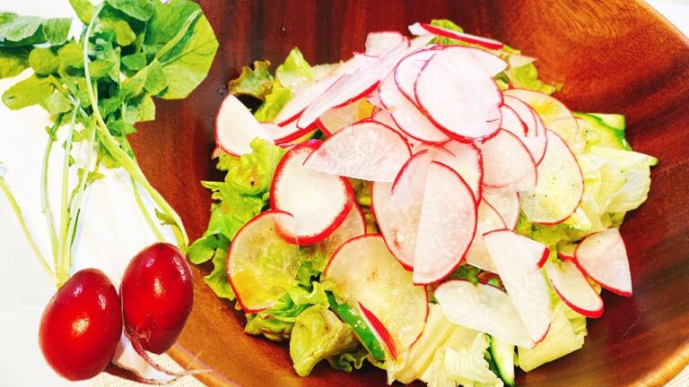 作るのも食べるのもあっという間の【レタスサラダ（ラディッシュ添え）】市販ではなくアマニ油を使った自前ドレッシング【ダイエット】悪魔的な旨さ【時短料理研究♪あいこチャンネル】