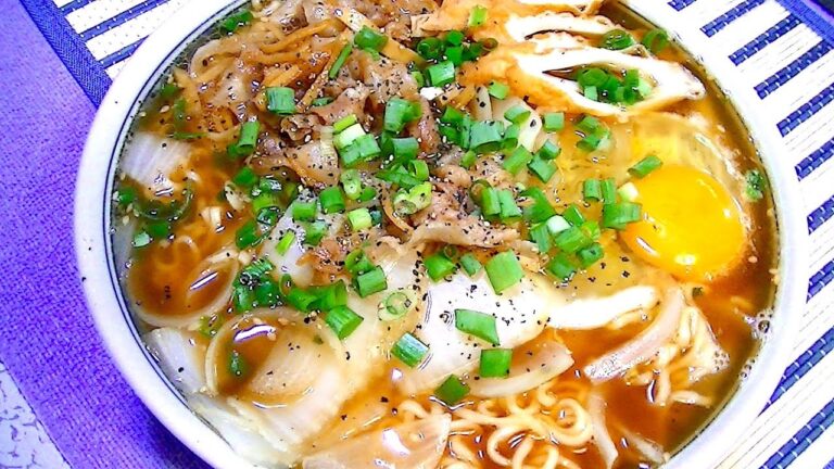 【一人deごはん】Let’s eat！寒くなると欲しくなるなる！「サッポロ一番ごま味しょうゆラーメン」大盛り！