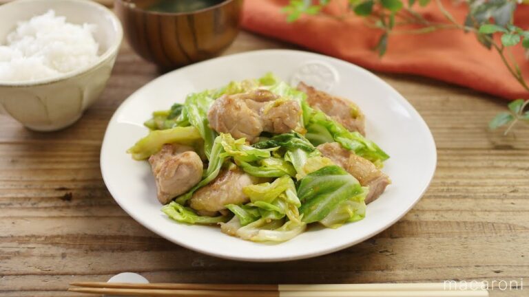 キャベツがもりもり食べられる！「ガリバタ鶏キャベツ」のレシピ・作り方