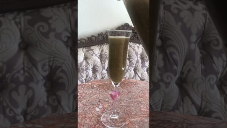 美容と健康のために毎日美味しい超簡単【グリーンスムージー】