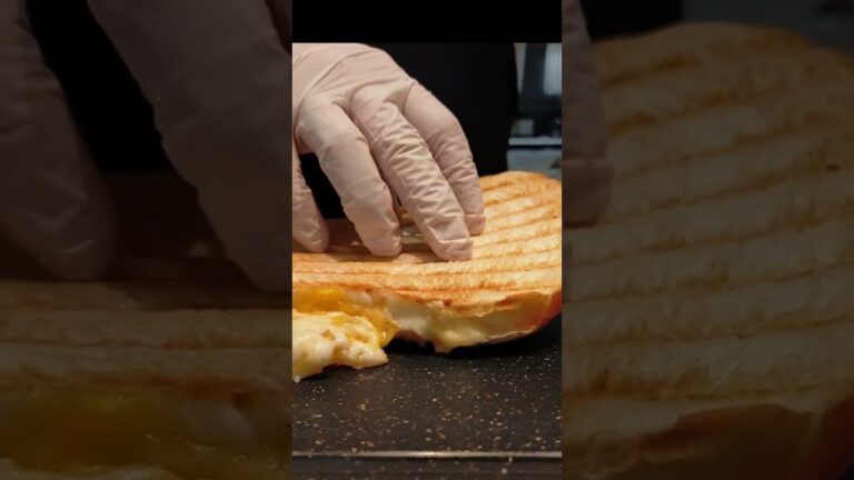 ハニーチーズホットサンド