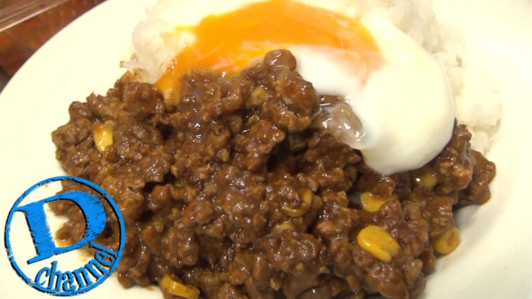 余ったハンバーグのタネで作るキーマカレー（豚スネ肉）