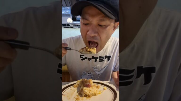 北海道函館ビーフステーキピラフの一般的な嗜み方 Customary ways to enjoy Beef Steak Pilaf in Hokkaido #放浪 #japanesefood