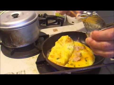 Oil pickled bonito-filled omelet　　　玉子焼き　ツナ缶入り