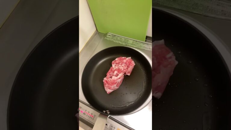 豚肉とキノコの炒め物　ただ豚肉とキノコを炒めるだけの動画
