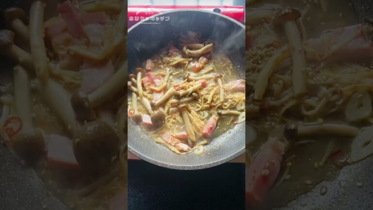 【飯テロ】パスタ500種類は作れるデブが一番美味しいと思う和風ペペロンチーノのコツ #shorts