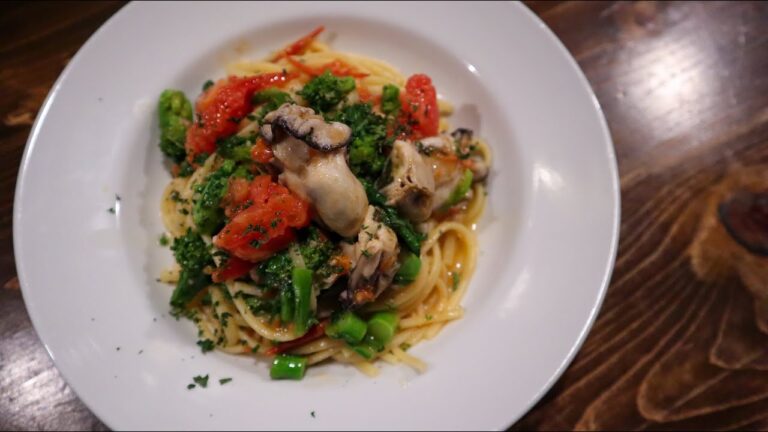 トマトの旨味を煮詰めて作る　牡蠣と菜の花のフレッシュトマトソース　真夜中レストラン~menu 35 ~