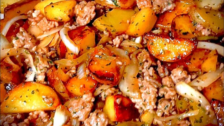 【超簡単で激ウマ！】じゃがいもとひき肉の傑作がやばい。