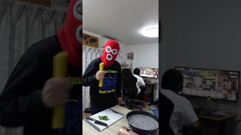 【梅と大葉のさっぱりパスタ】同居人の後ろでバレずに最後まで作れるのか！？#Shorts