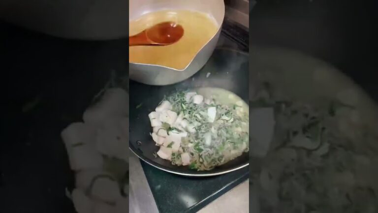 パスタ屋行ってもスープパスタは何故か頼まない🍝#shorts