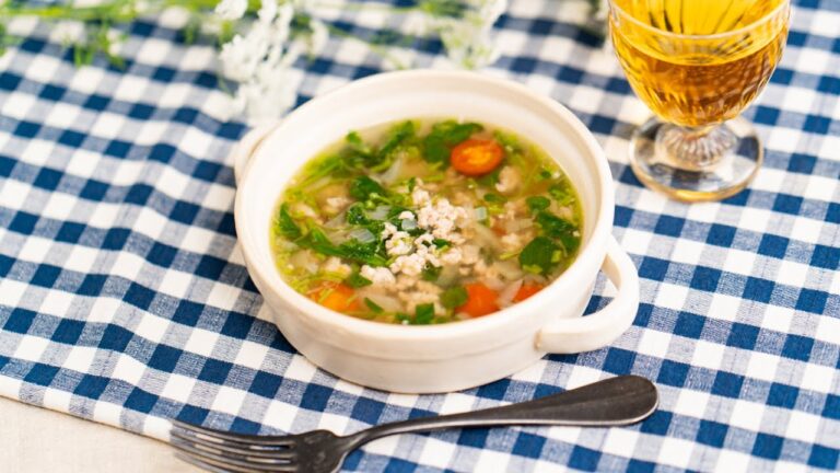 さわやかな香りの♪鶏肉とクレソンのスープ