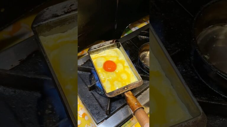 黄身を包んで離さないプルプルだし巻きたまご🍳 #japanesefood #だし巻き卵