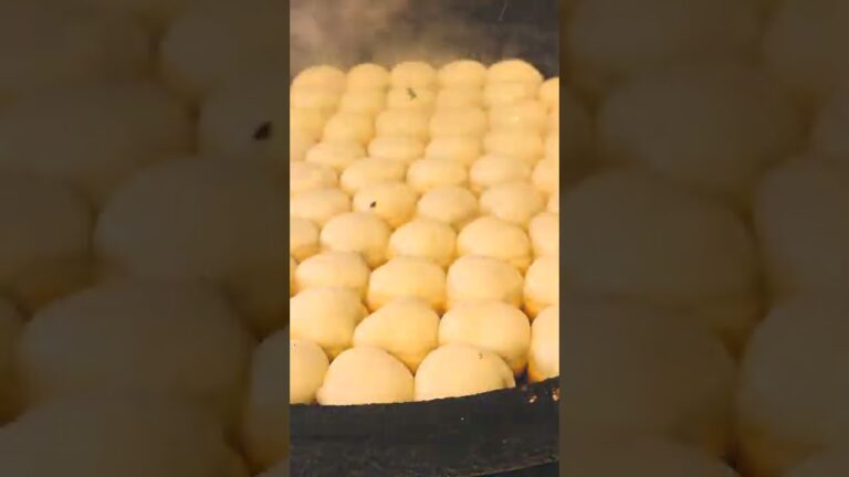 肉汁たっぷり焼き小籠包　永祥生煎館