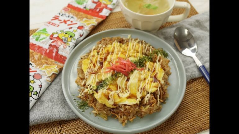 【macaroni Live】コンビニ食材で 10分ごはん！ ベビースターラーメン オムそばめしと 中華野菜スープを作ります！