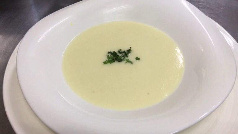 ［シェフが教える］子どもも喜ぶ♪「ジャガイモのスープ」レシピ　#StayHome #WithMe #Vlog