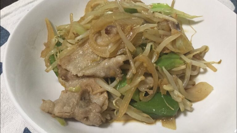 ピリ辛肉野菜炒めの作り方教えます❤️オイスターソース増量でホットモットですね。