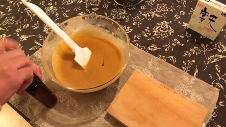 〔季節を楽しむ暮らし〕秋の散歩と柿栗ようかん   〔Enjoy the season 〕Autumn walk and persimmon chestnut yokan