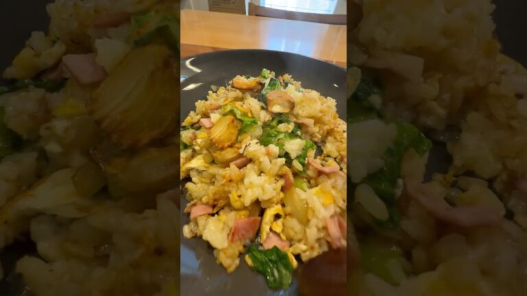 自画自賛❗️激ウマニンニクレタスチャーハン⚡️🧄🥬#cooking #料理 #shorts #チャーハン #にんにく #ガーリック #レタス