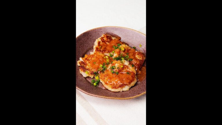 【れんこんってこんなにおいしいの！？】「梅のたれがうまい」「もちもちれんこん最高」簡単＆さっぱり♡梅れんこんもちの作り方 / Lotus Root Mochi with Plum #Shorts