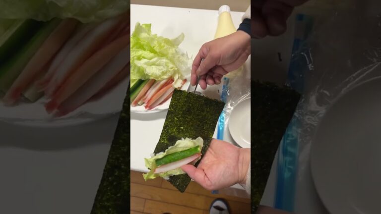 食後のデザートは、サラダ巻きでした🤭ｳﾏｰ( ´)Д(｀)#shorts