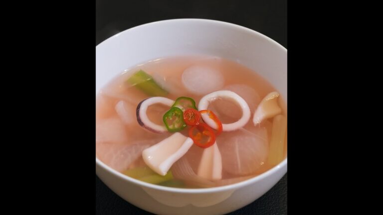 最近大流行のイカゲームの形でイカ大根スープをおもしろく作ってみました #Shorts