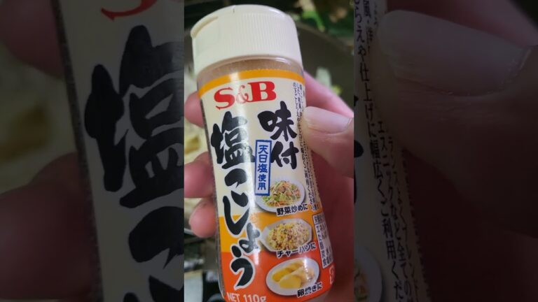 豚バラを炒めキャベツともやしを塩コショウとラー油と味の素と醤油で味付け白ごまパラパラで優勝🍺😁