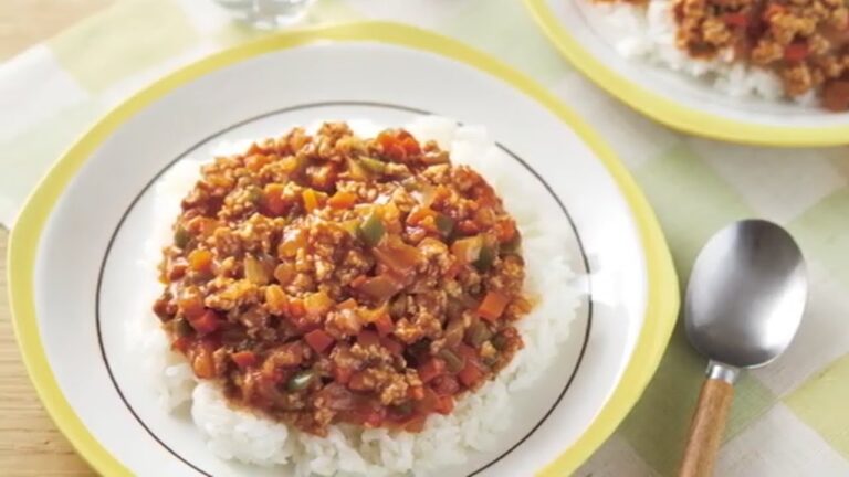 【おいしい食べ方】15分で完成！『トマト風味のドライカレー』｜生協の宅配パルシステム