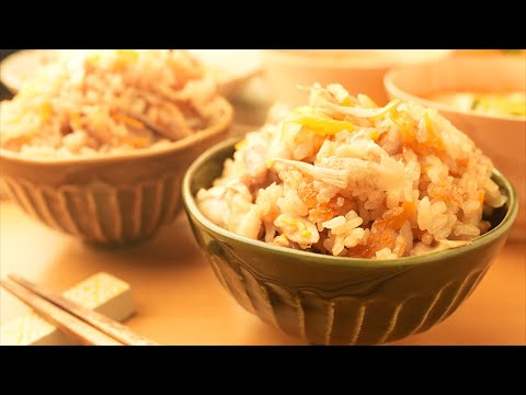 【簡単で美味しい！】具沢山で食べたら笑顔になる『鶏ごぼう炊き込み』