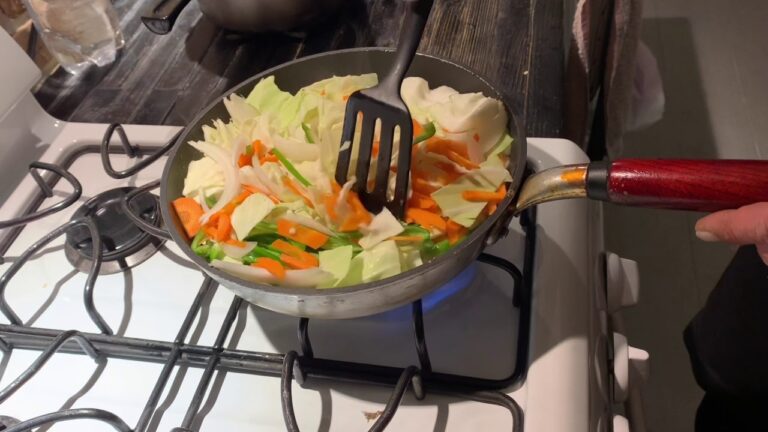 モヤシとウインナー入り野菜炒め！簡単で美味しい！
