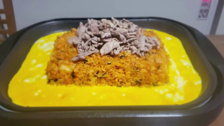 【簡単】ホットプレートで豚キムチチャーハン