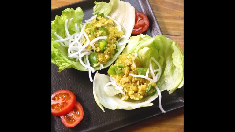 レタスと揚げ春雨がパリパリ♪鶏ひき肉と揚げ春雨のレタス包み ｜ moguna[モグナ]