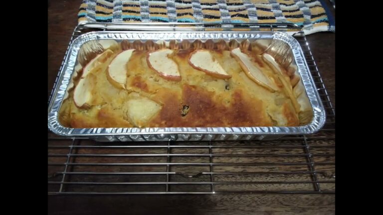 @りんごの白ワイン煮でケーキ