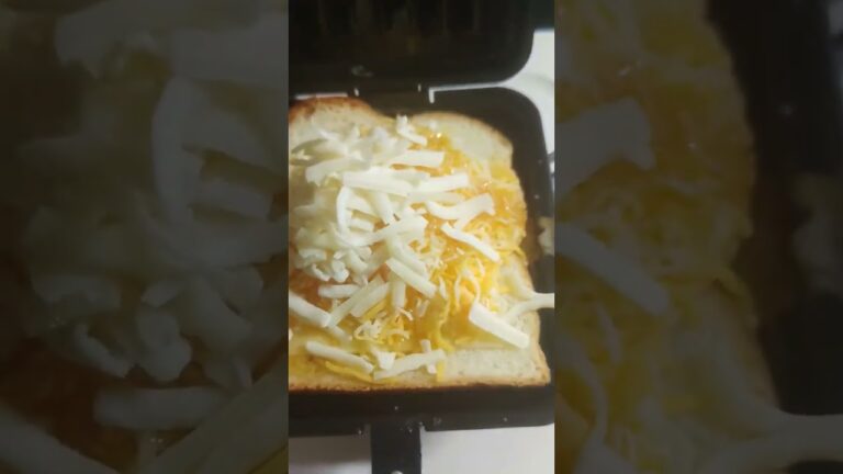チーズとはちみつでホットサンドしたら美味すぎた#shorts #料理 #ホットサンド #チーズ