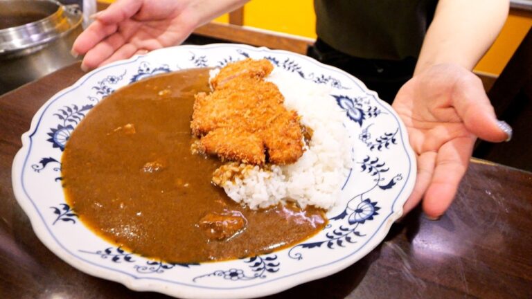 １日３００杯が消える！圧倒的なこだわり熟成カレーで客を中毒にさせる大阪老舗カレー屋丨Japanese Curry Shop