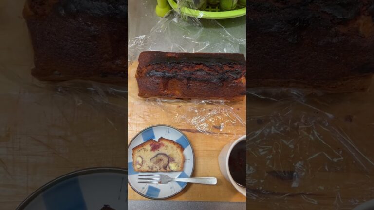 栗の渋皮煮パウンドケーキ。