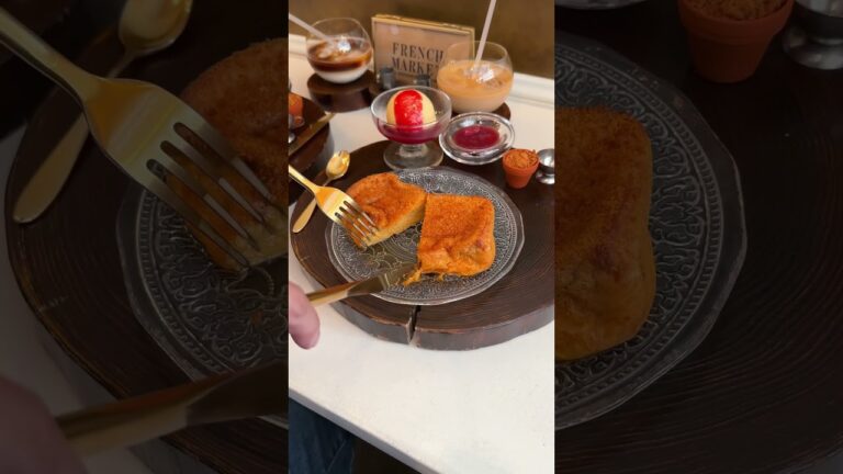 まるで絵本から出てきたような焼きたて極厚フレンチトーストが最高！