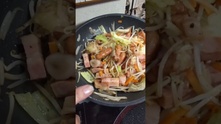 包丁を使わず「野菜炒め、サラダ」カット野菜を使い調理しました。 #気楽にクック #簡単レシピ #吃音 #カット野菜 #包丁なし