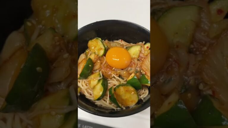 【ダイエット飯】簡単で美味すぎる韓国ビビン麺 #shorts #ダイエット #asmr