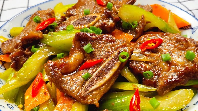 🤔仲諗緊今晚食乜餸🤔想又快手又簡單❓一碟過有肉有菜😋你又鐘唔鐘意❓趕時間都可以食到入味嘅牛仔骨❗快D試下呢個做法 🔥 Easy Beef Short Ribs