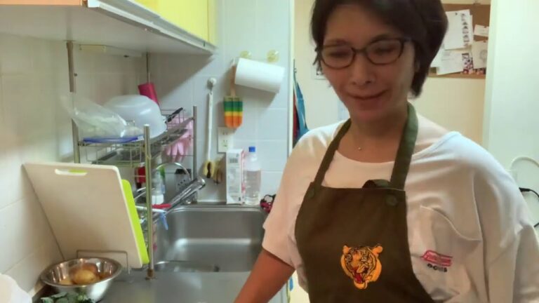 【お喋料理】定番のハンバーグ。お母さんと同じ味♪