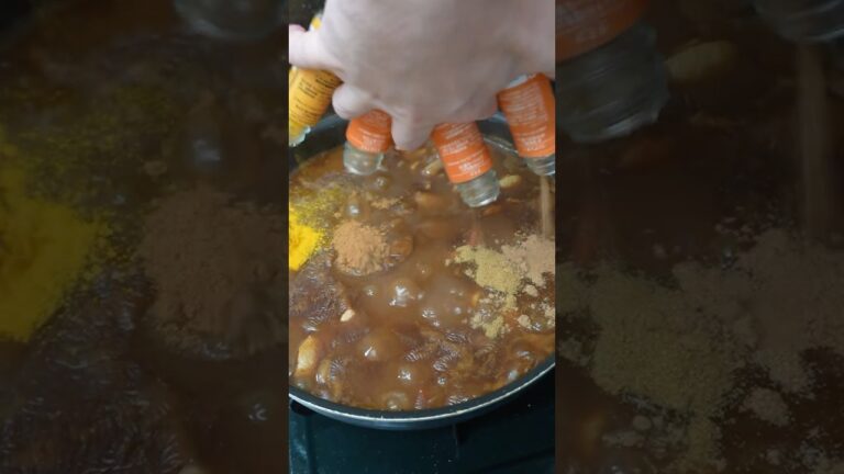 スパイスたっぷり！こくまろカレー