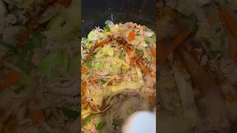 昨夜の夕飯♪焼肉のタレ1本使って豚肉野菜炒め😋