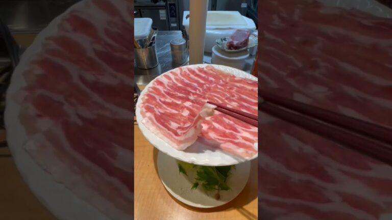 【鹿児島】黒豚しゃぶしゃぶと〆のラーメン《六白亭》