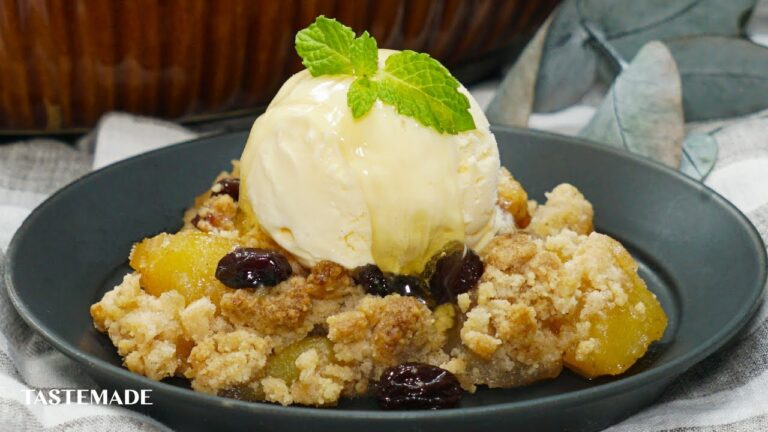 【アツアツりんごにひんやりアイス】シナモン香るアップルコブラー🍎 #Shorts