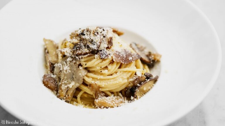 きのこのクリームパスタの作り方 │ Mushroom Cream Pasta