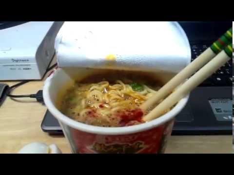 ☆☆深夜族のカップ麺　エースコック飲み干す一杯担々麺