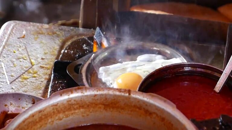 ベトナム屋台の食べ物 - バインミーサンドイッチコンパイル