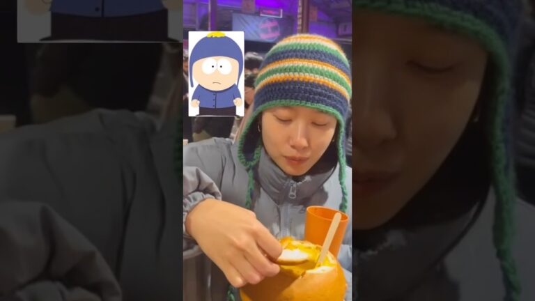 Victoria Marketで食べたかぼちゃスープのポットパイ美味しかったな〜🤤食べ方は難しかった　#melborne