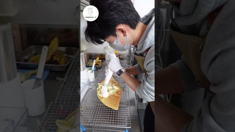 【生地にこだわった最高クレープ】カスタードバナナホイップ+キャラメルソース #クレープ #クレープ職人 #shorts